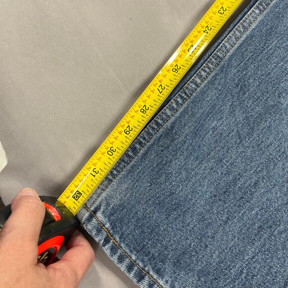 Levi's 505 Jeans Mens 40X34 (*40X32.5" actual)Medium Wash Blue Straight Fit - Picture 4 of 9